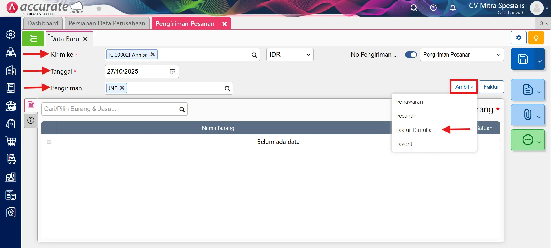 Mencatat pengiriman pesanan dari faktur dimuka